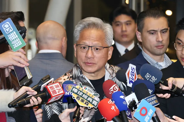 輝達執行長黃仁勳尾牙前接受媒體採訪。莊宗達攝