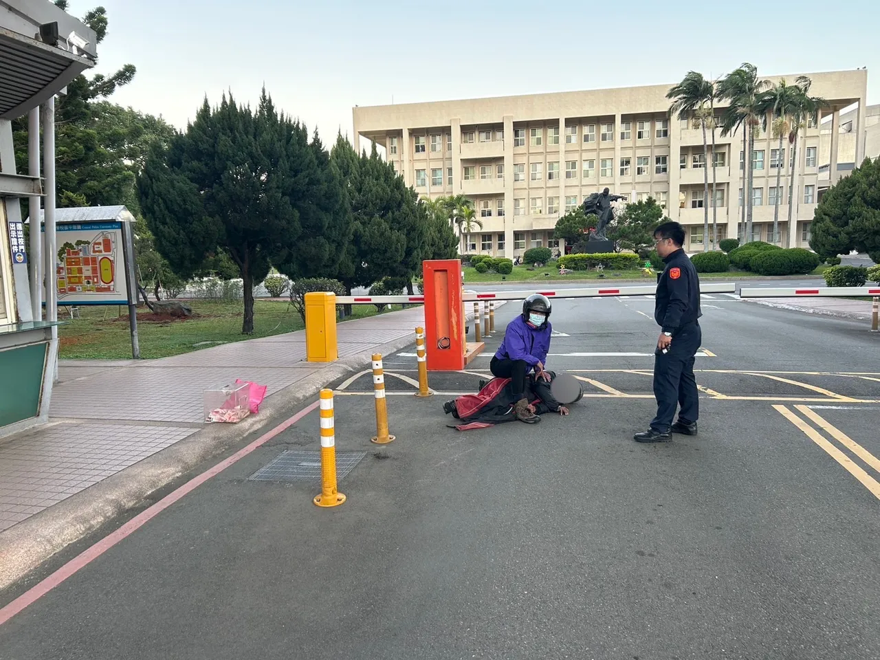 警大土地公庙香油钱被偷　钱箱校门前神掉落！惯窃当场被逮