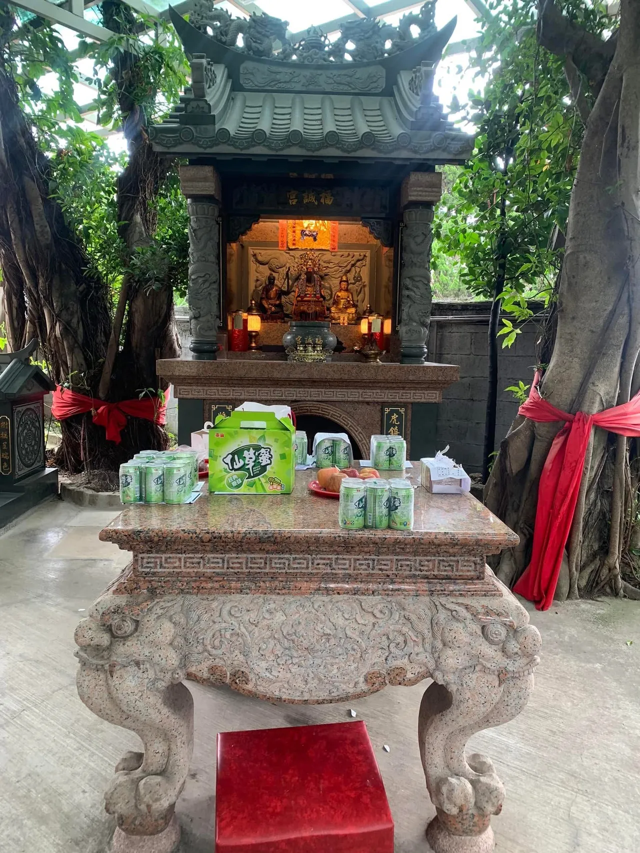 警察大学校园内土地公庙。龟山警分局提供