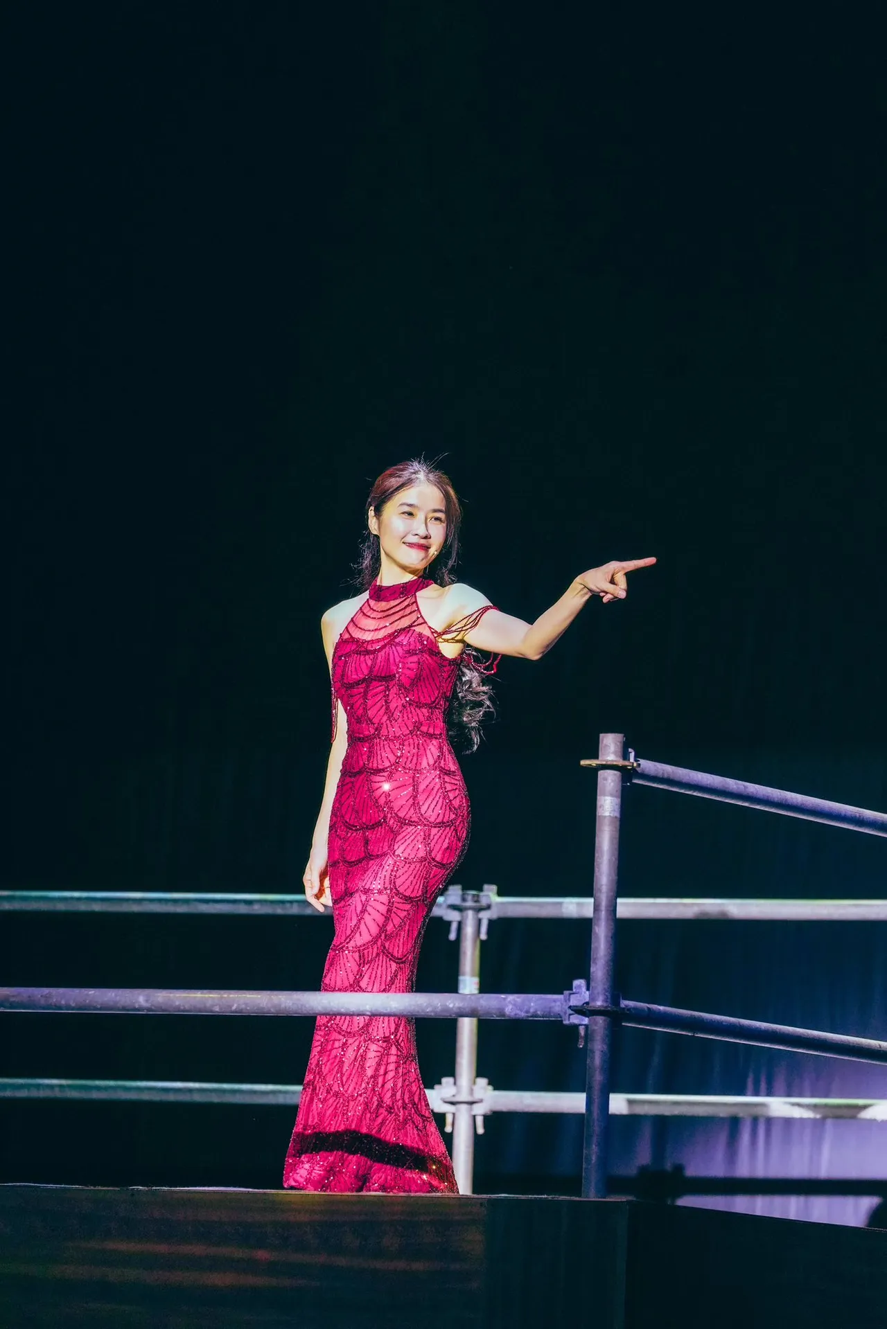 小娴母亲过世　奔医院道别转身忍泪登台！她恸喊「妈！妳女儿很棒」