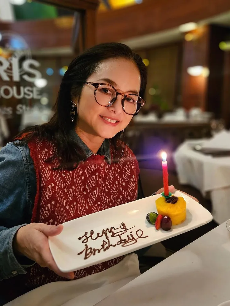 葉蘊儀當年來台宣傳，因19歲諧音哏「洗腳水」而爆紅。摘自臉書