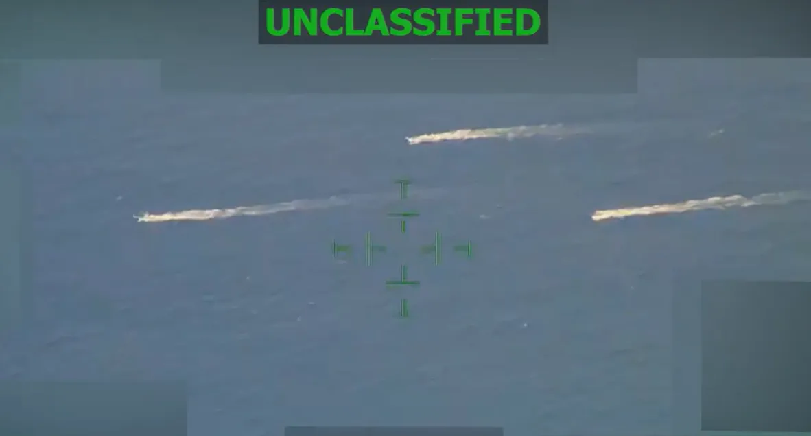 影片曝光！毒枭跨年想做坏事　美军击沉3艘运毒船酿8死