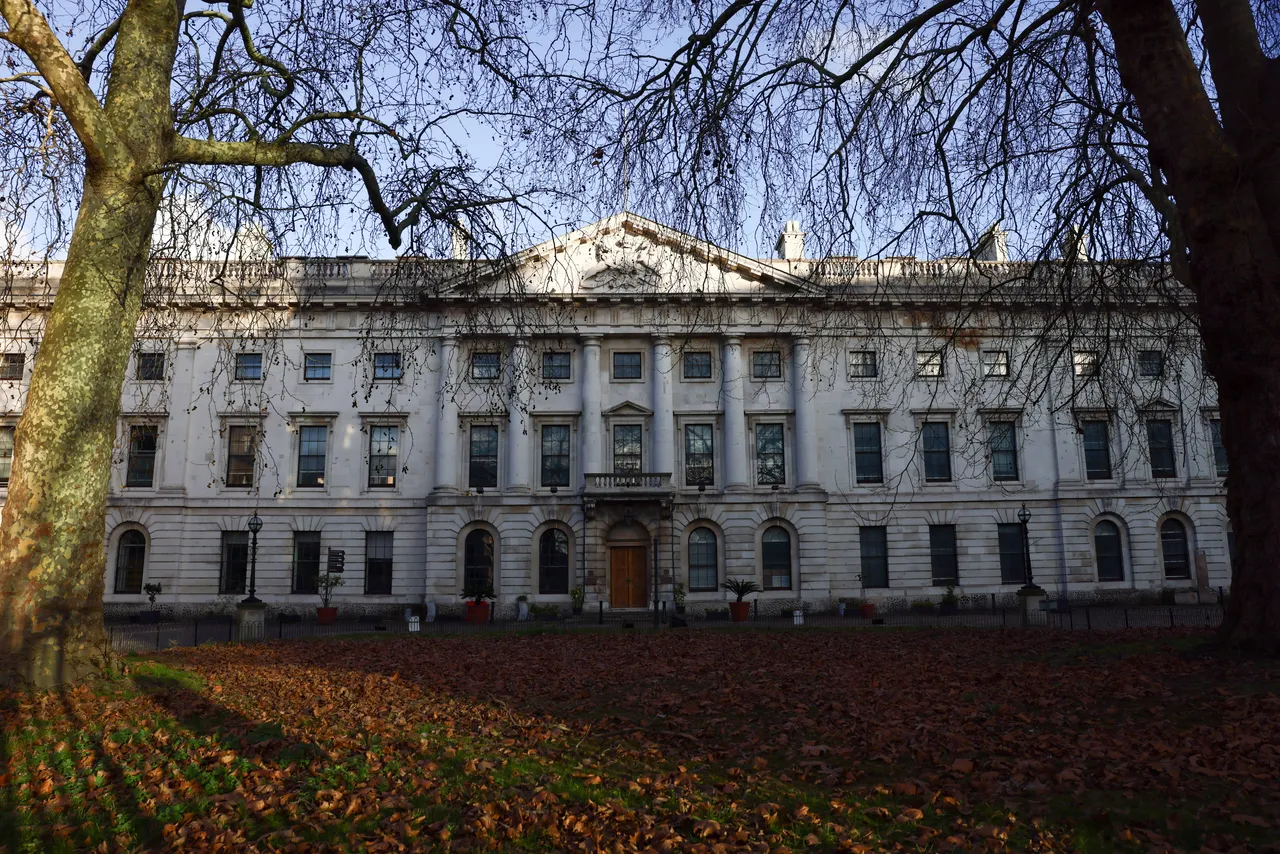 根據中國巨型新使館設計圖，將會建造多達208個地下秘密房間。路透社