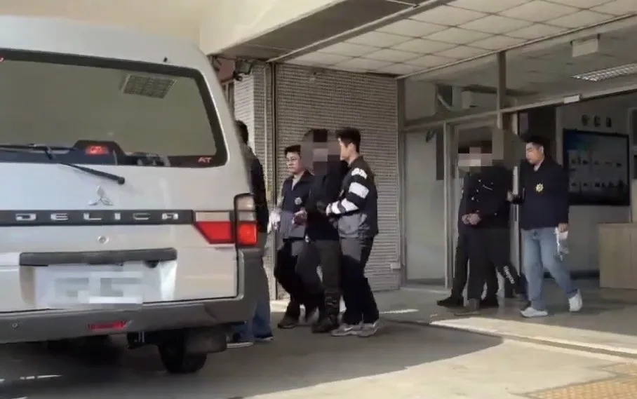 3人被依加重竊盜罪嫌送辦，檢方聲請羈押禁見獲准。鐵警提供