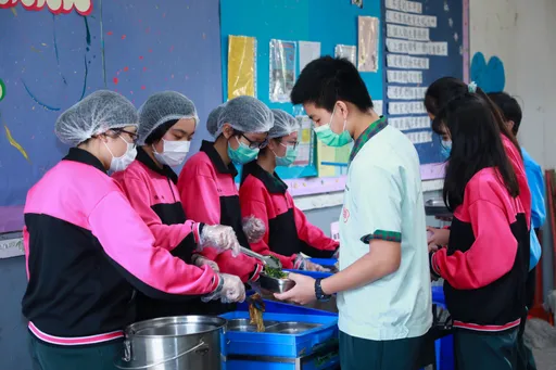 卢秀燕宣布公立国中小营养午餐免费　民众党：别忘了私校孩子