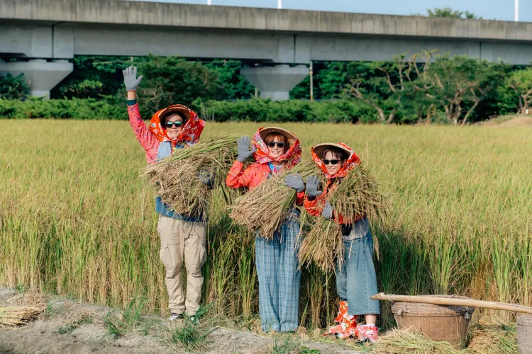 姚元浩（左起）、莎莎、吳映潔前進彰化田中。好看娛樂提供