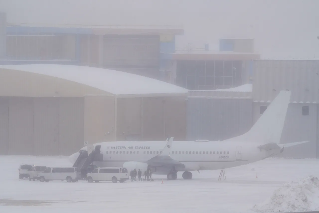 美國逾萬航班已經取消。路透社