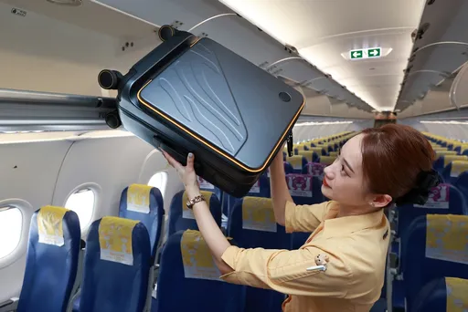 空服員被迫公開全名、暴露個資！工會籲國航名牌移除中文姓名