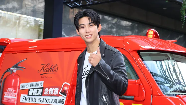 「最台」的韓星來了！玉澤演現身信義區　搭公車上新聞讓他超傻眼