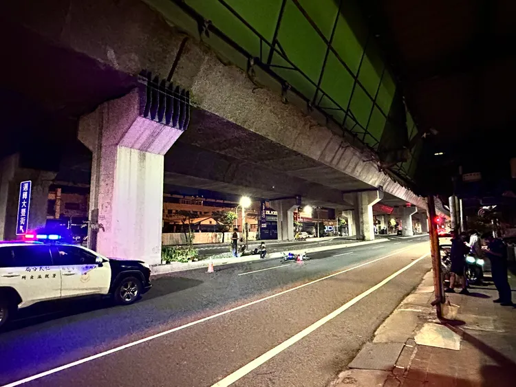 邱男無照毒駕，碰撞機車後逃逸。翻攝畫面