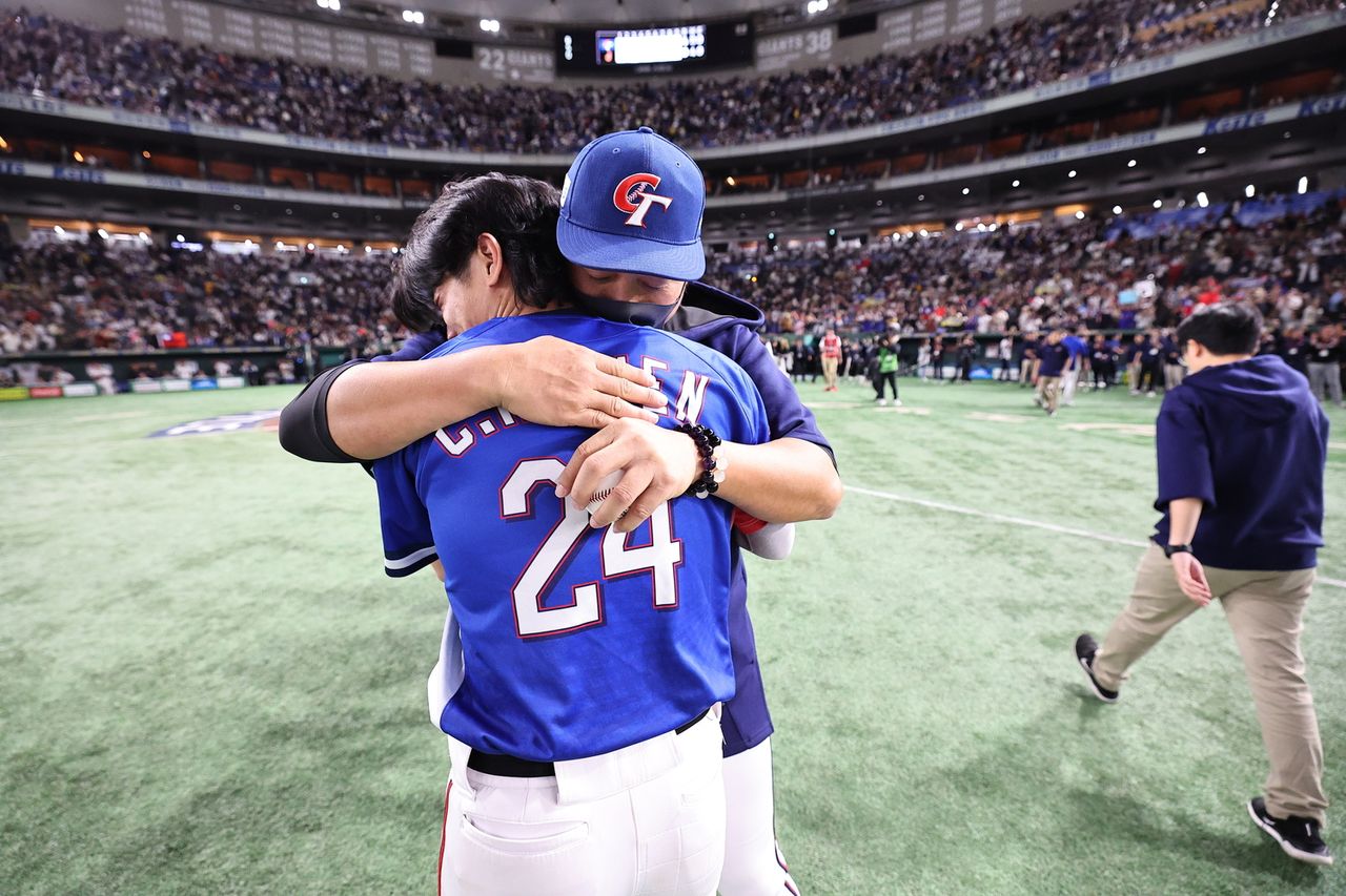 《冠軍之路》創台灣影史雙紀錄 他哭太慘「簽名毛巾」險毀