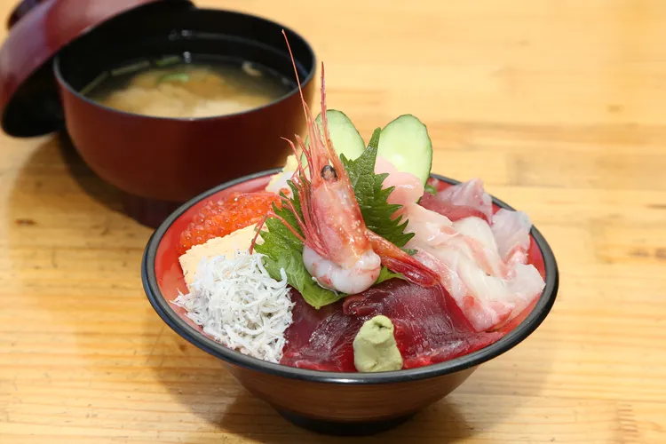 茨城在地美食嚴選自太平洋的新鮮極致海味。茨城縣觀光誘客課提供