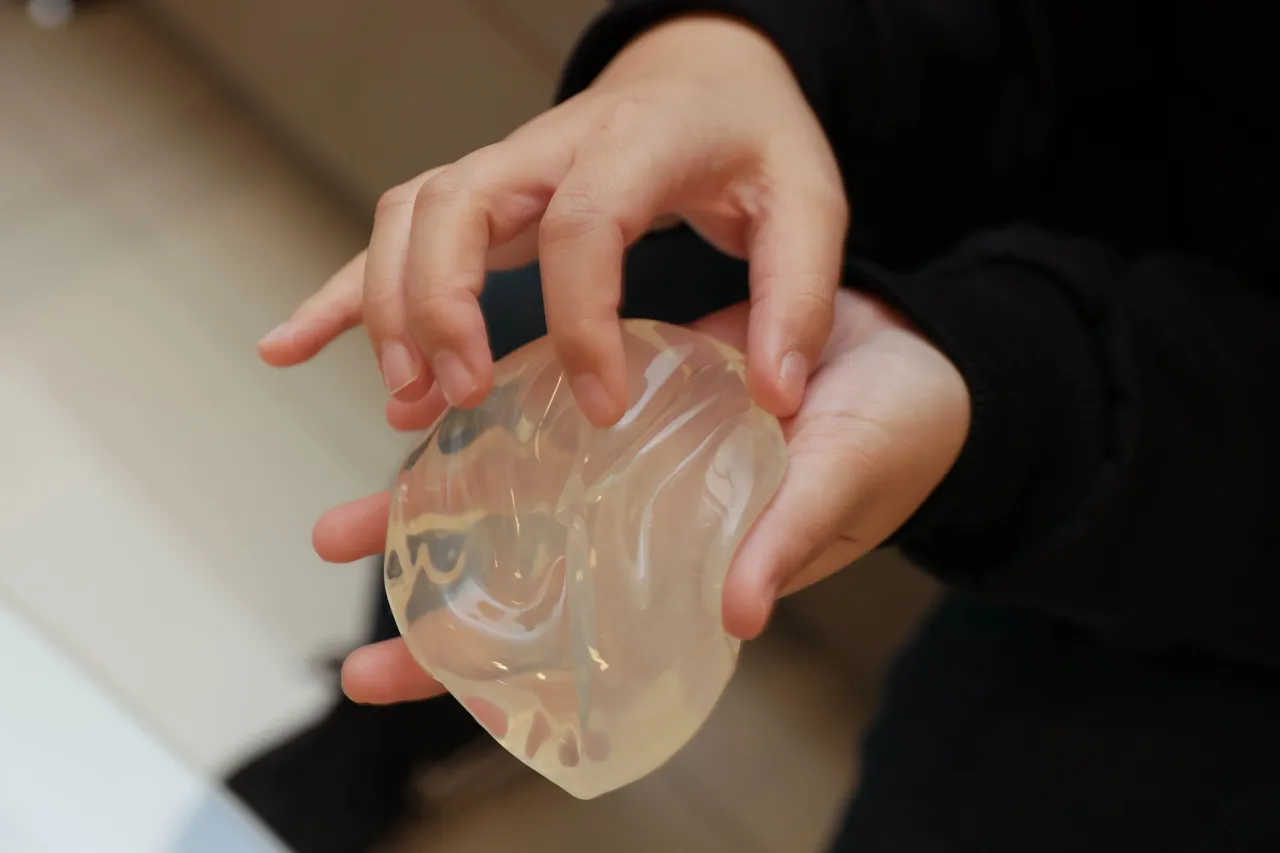 隆乳完「没沟」后悔了　她贴5万要诊所重做！惨被法院打脸