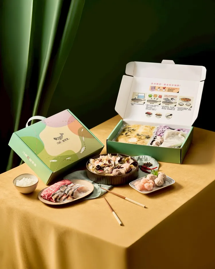 秘罈酸菜魚禮盒以店舖價格計價，原價1085元，禮盒特價888元。業者提供