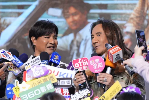 動力火車尾牙夯接30+場吸金超過7千萬　被問「Ella侵權S.H.E」發聲了