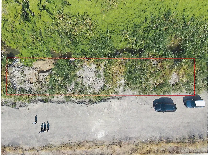 乌溪倾倒废弃物现场空拍。民众提供