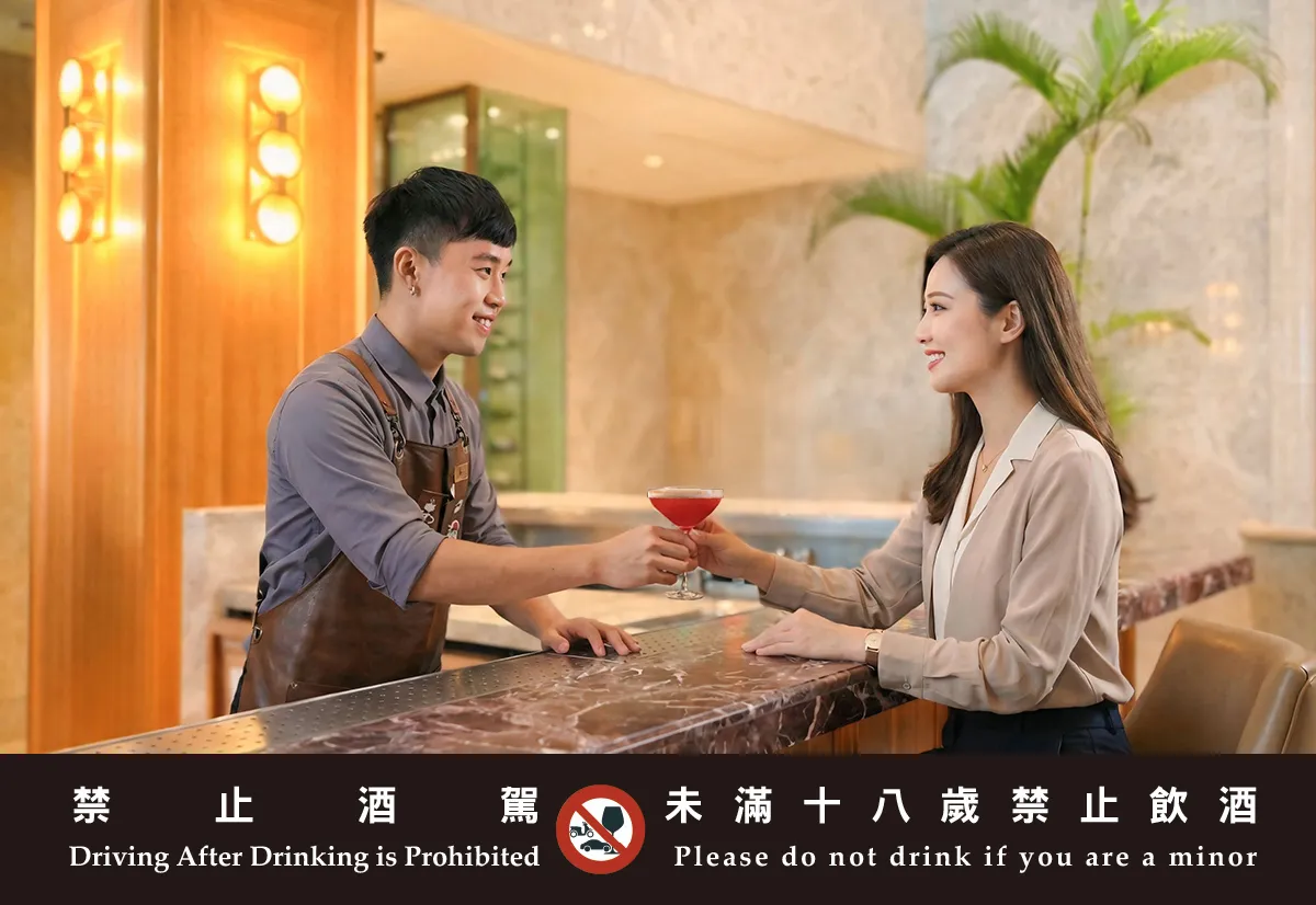 台南遠東香格里拉一樓大廳茶軒以國際特展為靈感，推出主題式調酒，讓旅客於夜間時段延續觀展氛圍。台南遠東香格里拉提供