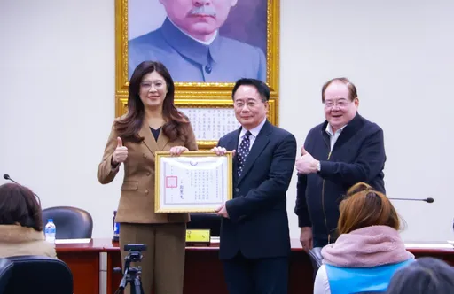 蔡正元将入狱！郑丽文颁「实践一等奖章」　曝心愿「国民党再次执政」