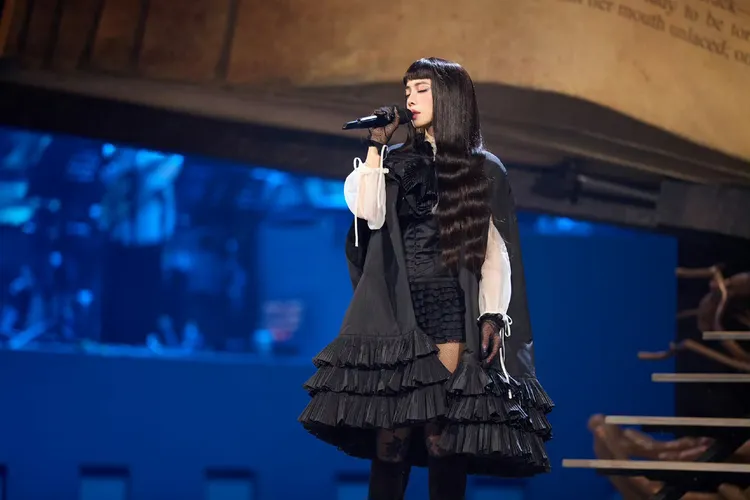 Valentino再度替蔡依林打造出訂製戰袍。凌時差提供