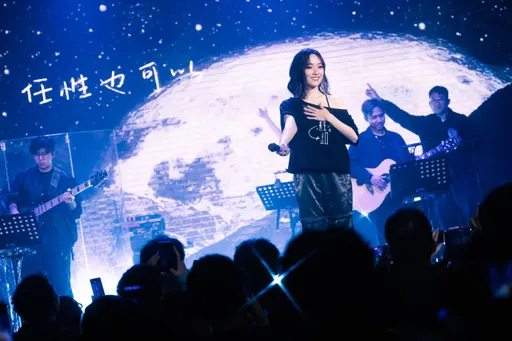 阎奕格升格老板1年首度KPI成绩曝光　一人分饰多角最怕「追加预算」