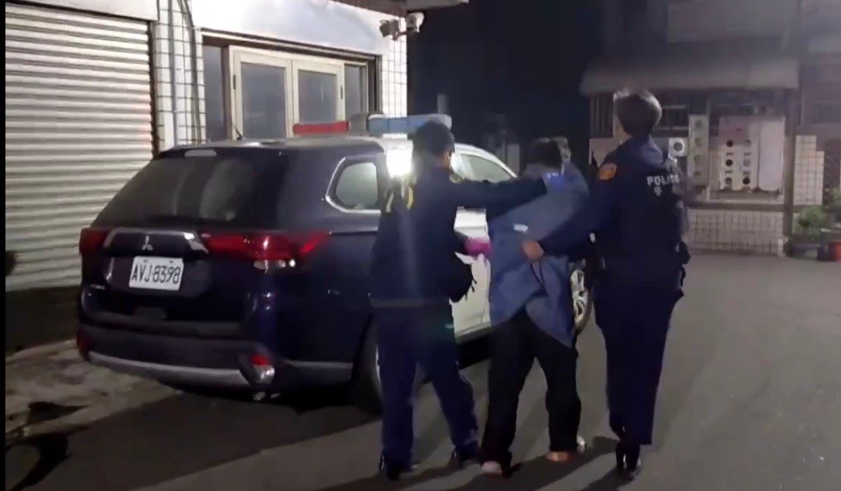 嫌他聲音太吵....廚師狠刺隔壁房客36刀 殺人罪聲押獲准