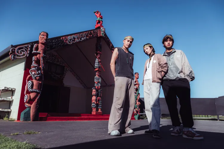 黃宣(左起)、桂綸鎂、陳柏霖接受了兩天的毛利文化洗禮，留下難忘的回憶。出去一下提供