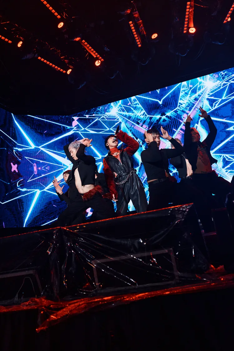 雖然「五堅情」合體無望，但小賴仍獨自在跨年夜賣力演出。星向音樂國際有限公司提供