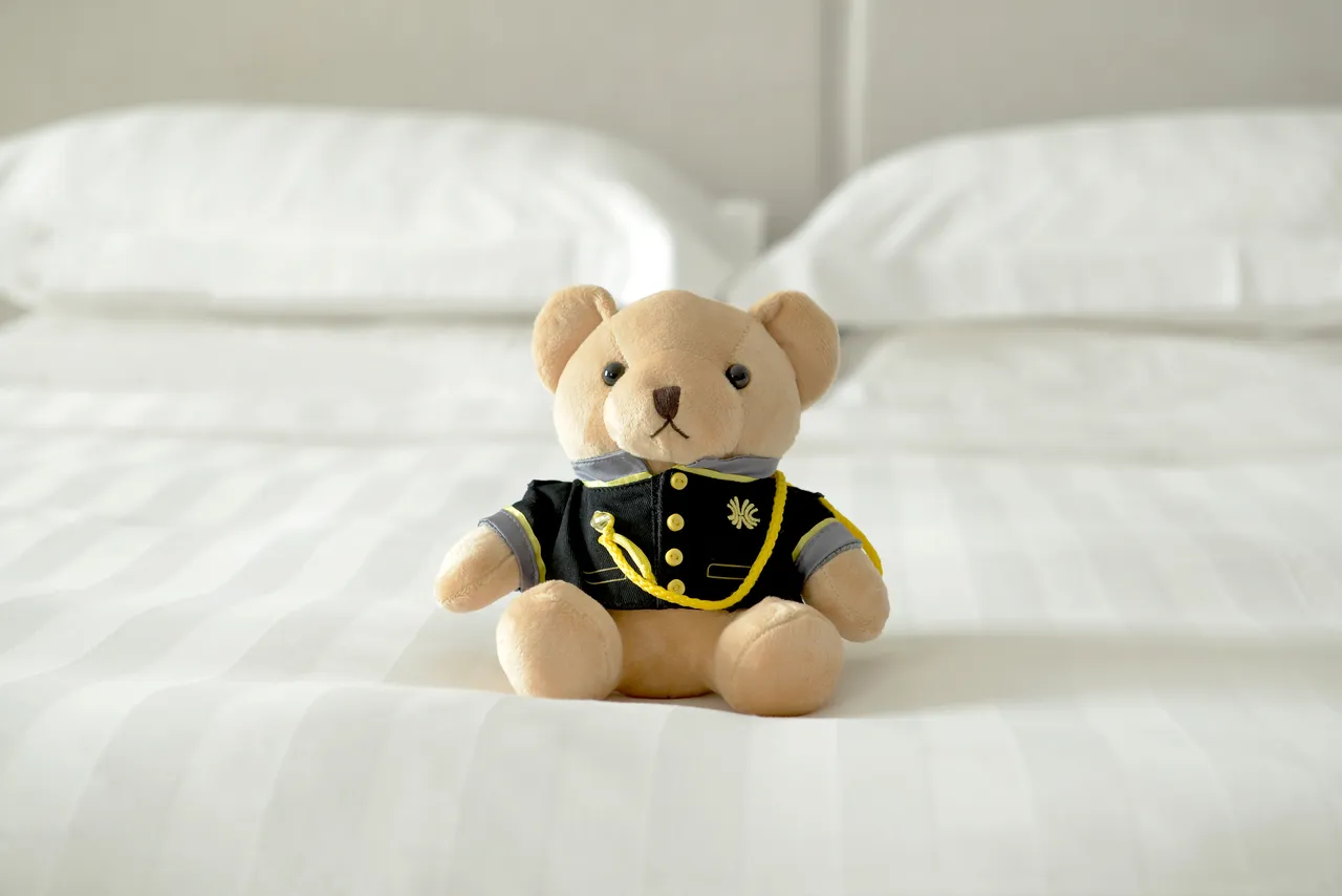 入住高雄漢來限定住房專案，挑戰娃娃機互動體驗，有機會把人氣代言人「漢來熊」帶回家。高雄漢來大飯店提供