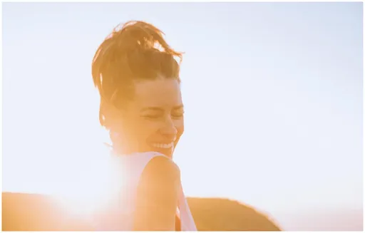 自爆海邊昏厥頭撞岩石　漫威女星宣告患創傷性腦損傷