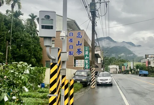 紫南宮測速照相桿排第2　南投「桿王」在這裡！1年取締9250件