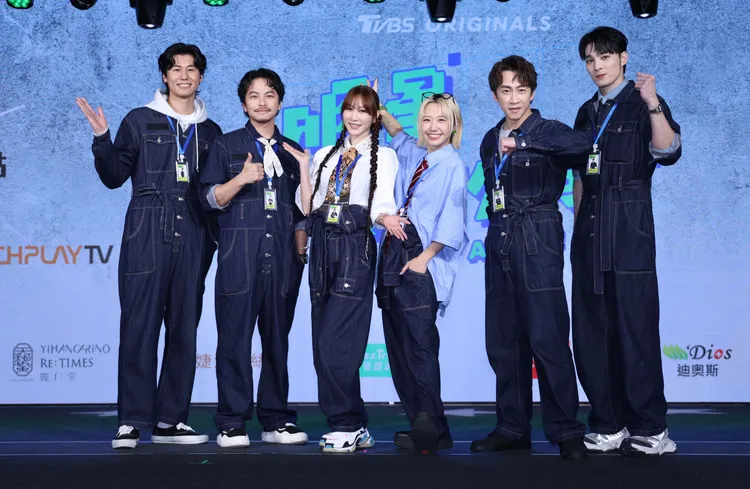 風田（左起）、楊銘威、曾莞婷、Lulu、陳漢典、黃偉晉今為節目造勢。莊宗達攝