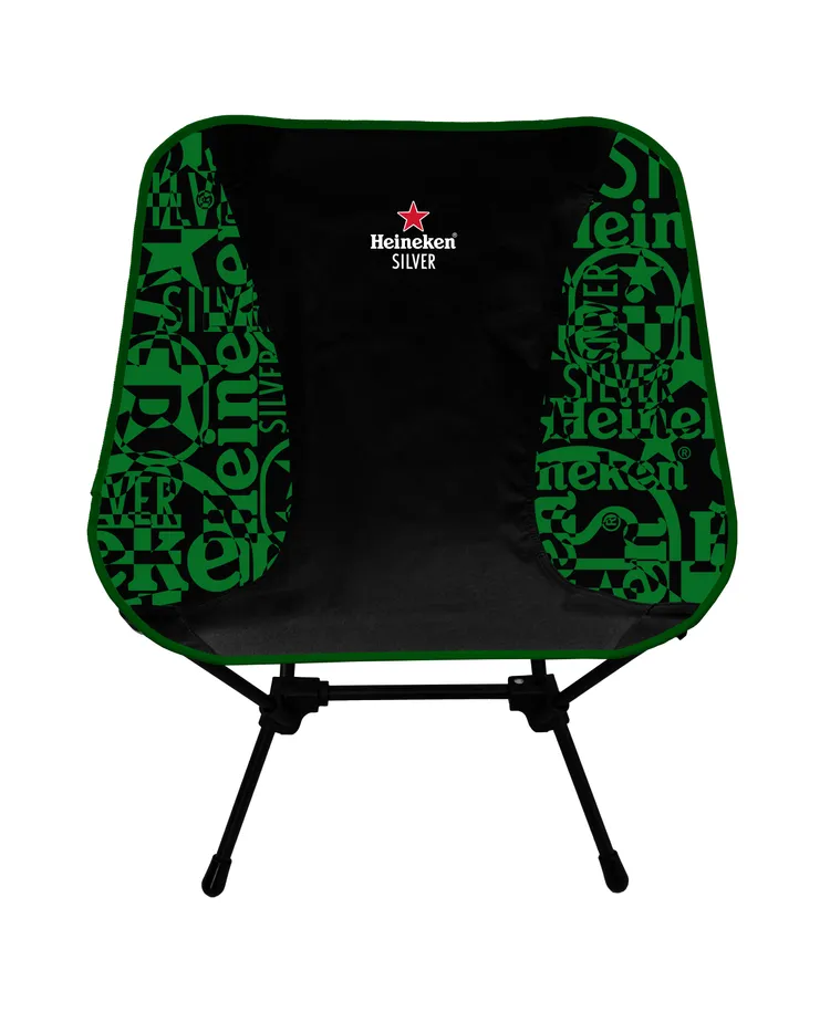 傳統零售通路箱購贈露營椅太空露營椅(黑底款)。業者提供