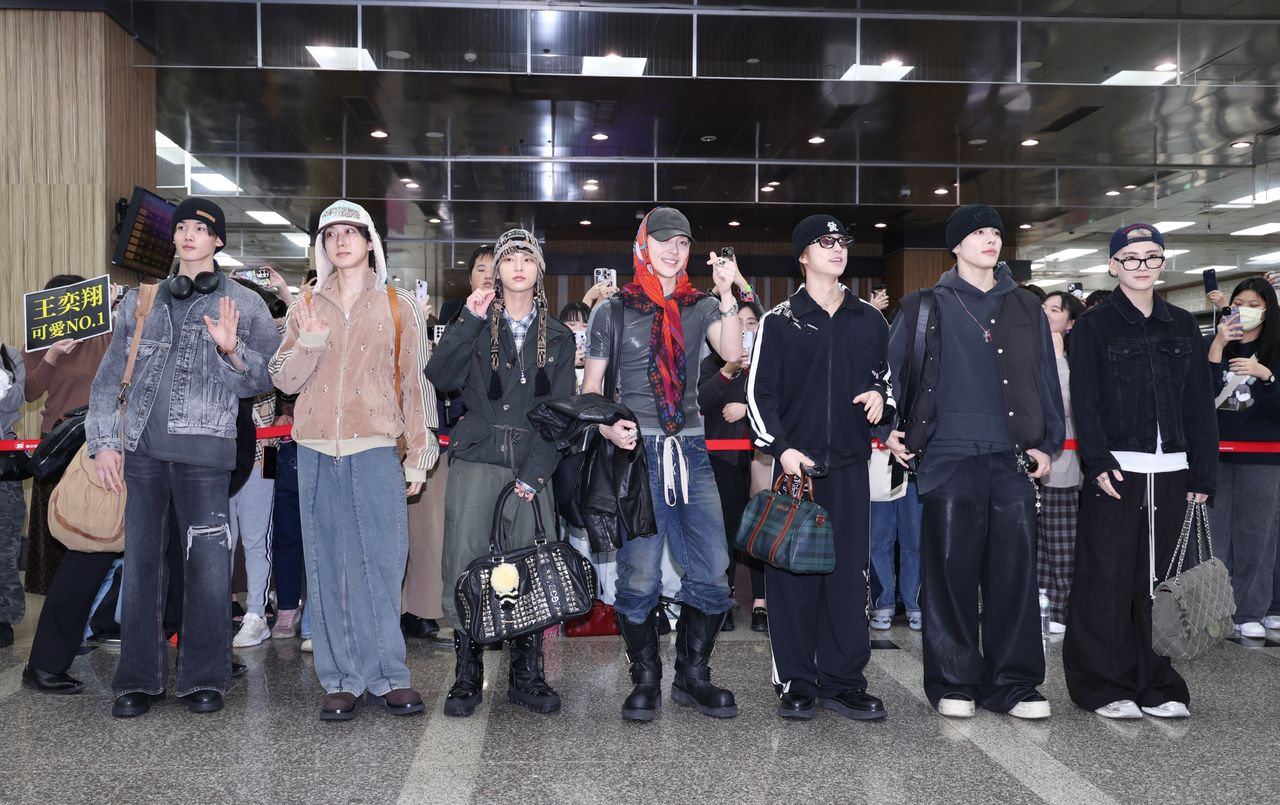 直擊|台灣囡仔NICHOLAS帶&TEAM回家!被cue「奕翔這邊」笑開懷