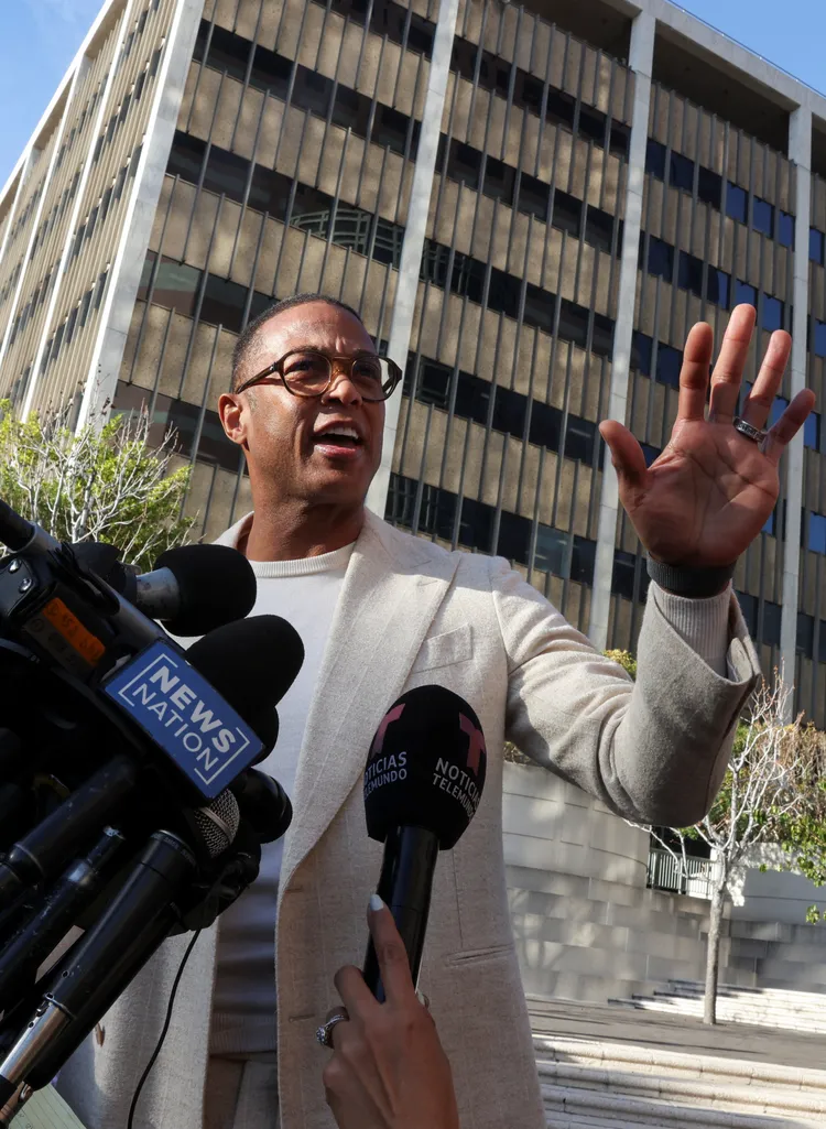 CNN前主播雷蒙因報導明州教堂抗議行動被捕，出面表示不會退縮。路透