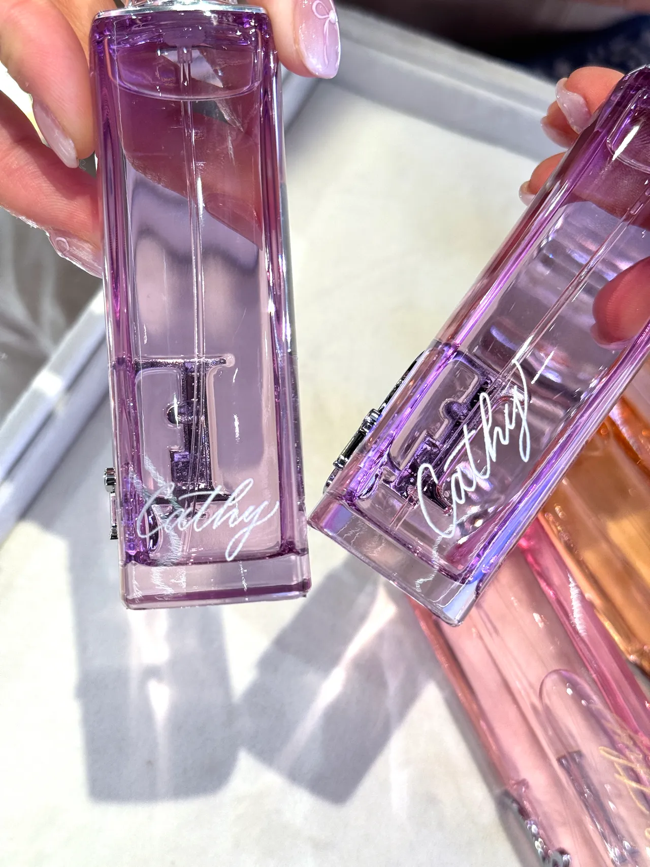 刻字服務可選擇直式或橫式。張家玲攝