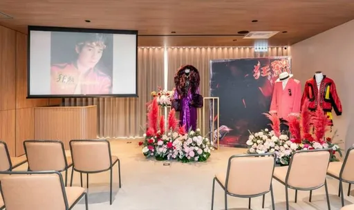 曹西平告別式時間曝光　歷年專輯名稱、秀服、宣傳照為靈堂核心