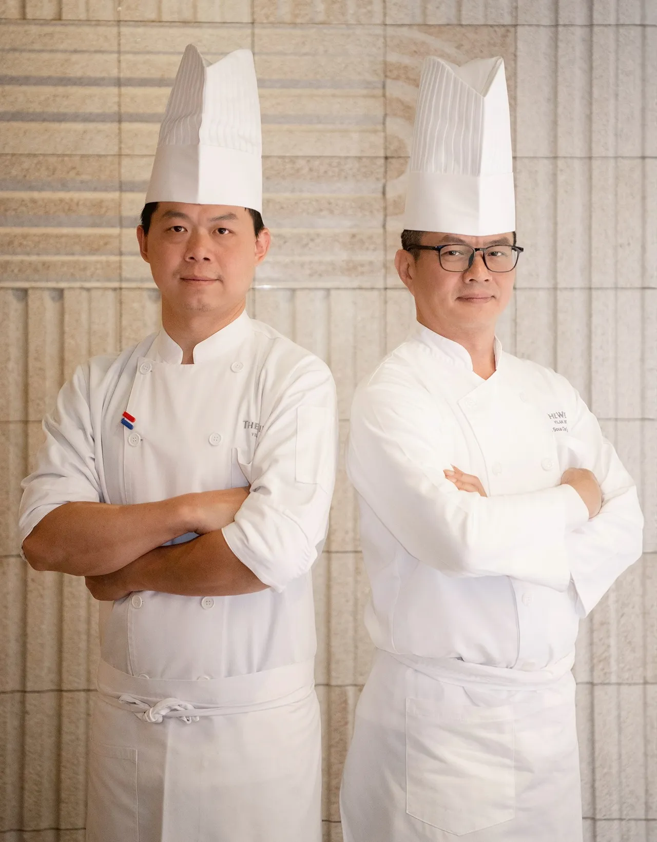 行政副主廚劉宏洺(右)及副主廚知味西餐廳李佳興。業者提供