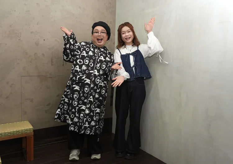 泰國娘娘（左）和大胃王小慧今天出席公益活動。緯來電視提供