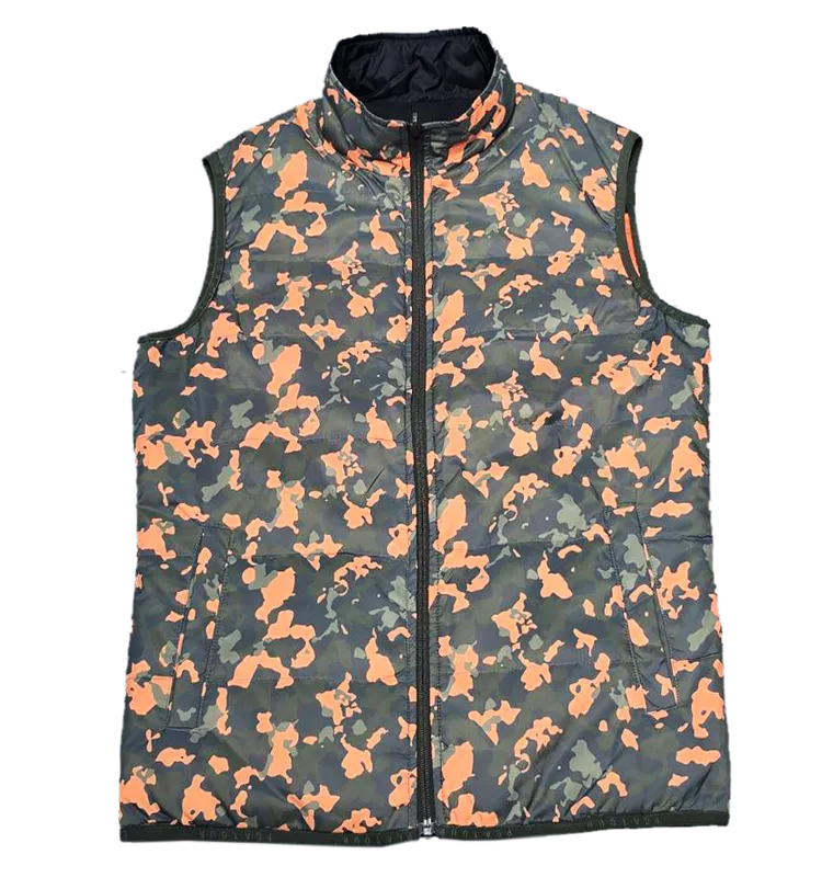 ▲禮客改裝出清活動結合館內百家知名品牌推出1,000元有找搶購商品，嚴選PGA雙面穿保暖背心，原價6,580元，特價987元。