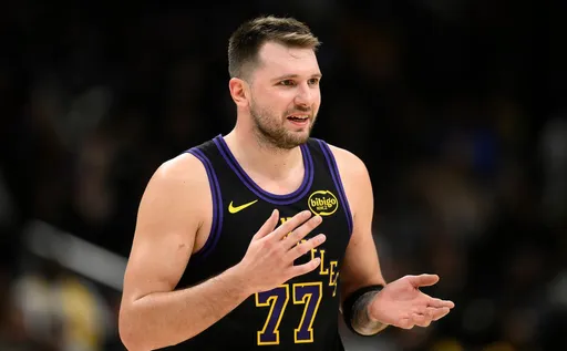 東契奇上半場就大三元　卻不是史上最速男