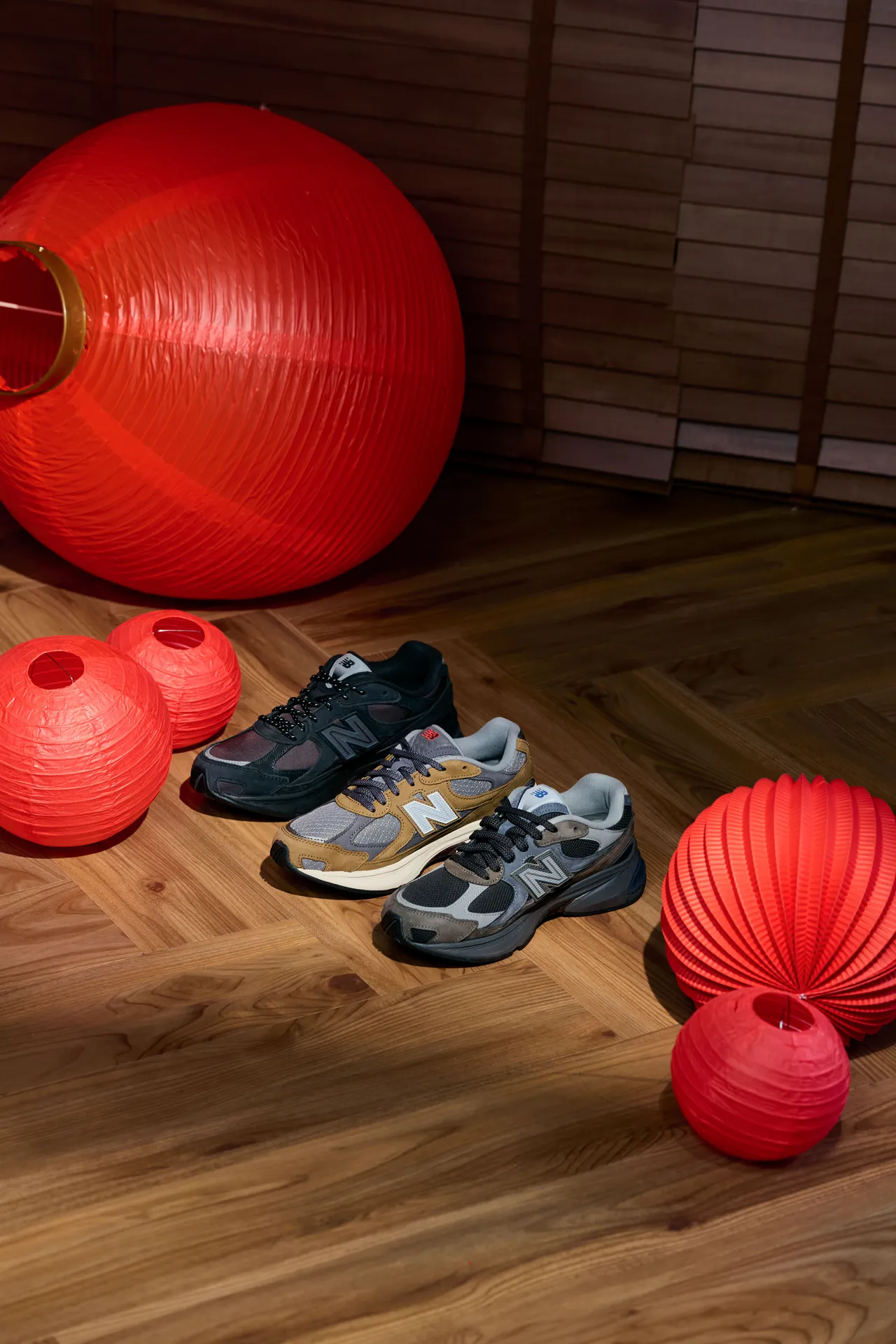 New Balance ABZORB 2010鞋款，各4880元。品牌提供