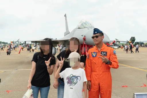 29岁飞官辛柏毅失联！她赞「极有礼貌的学弟」　众人泪求快回来