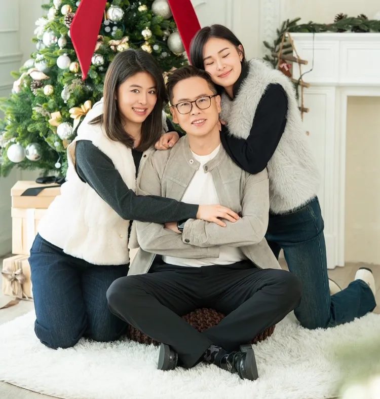 賈永婕老公想到要送女兒們回校園念書，十分捨不得分離。翻攝賈永婕臉書