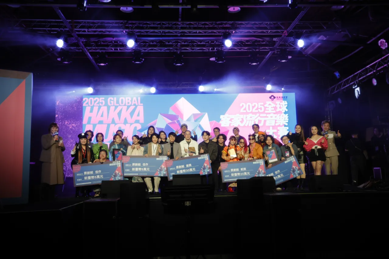 得獎者、評審團大合影。新視紀整合行銷提供