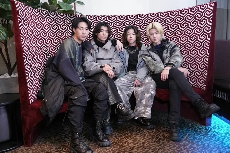 貝斯手漢堡（左起）、主唱FAMA、鼓手大寶和吉他手小葵。彭欣偉攝