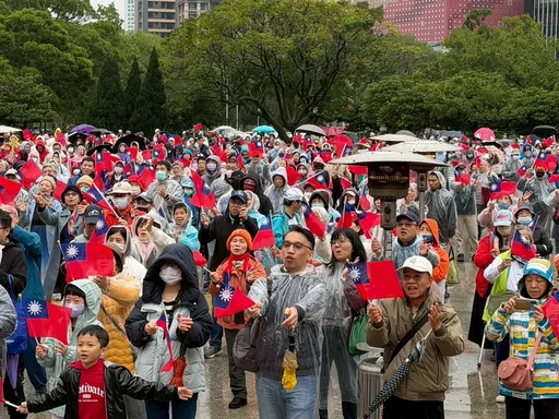 热情抗低温！林口2000人齐聚升旗高唱国旗歌　「一片红海」喜迎新年　