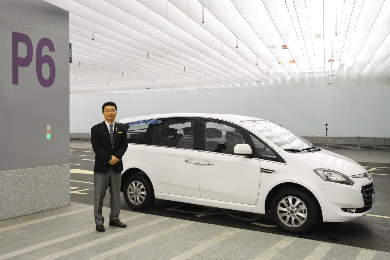 機捷A1台北站免費接駁。業者提供