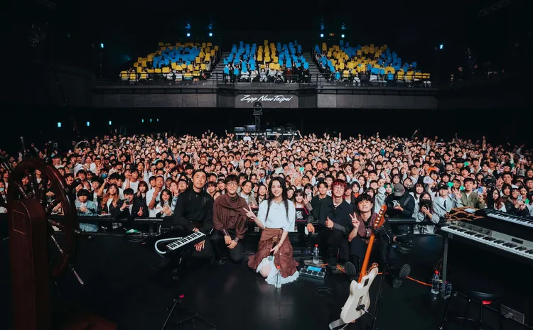 163braces與粉絲們大合照。形上娛樂提供