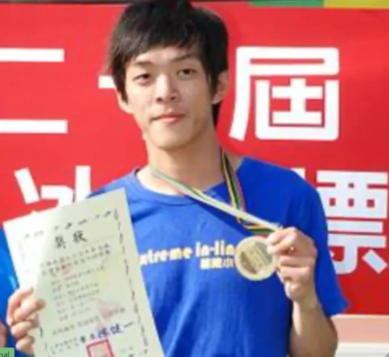 黃明嵩對前女友插喉傷害，日前遭高院法官林孟皇裁定羈押，最高法院今駁回上訴，黃男判刑1年6月定讞。翻攝極限團隊網站