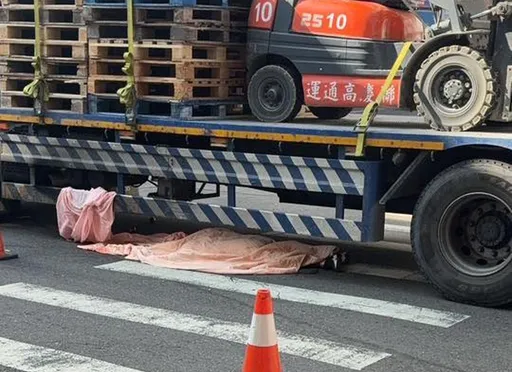 彰化買菜婦過馬路遭大貨車輾過　頭部碎裂「臟器外露」慘死